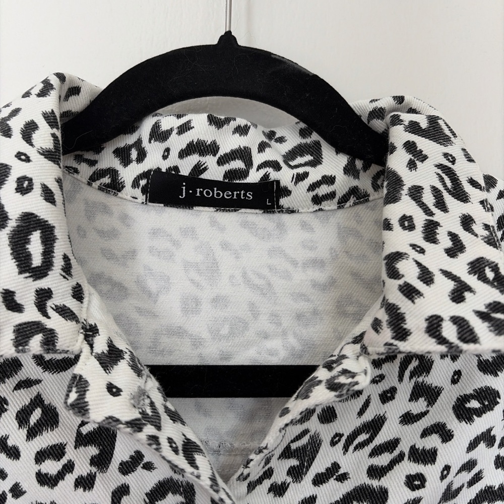 Cropped leopard print denim jacket - Picture 3 of 6